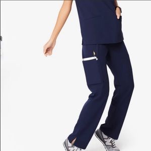 Figs kade cargo scrubs navy